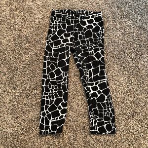 NWOT Giraffe print leggings